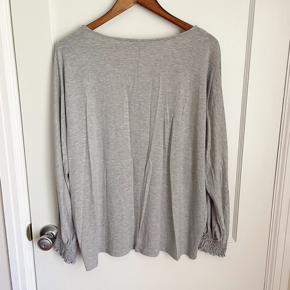 T Tahari Gray Long-sleeve Blouse - Picture 5 of 6
